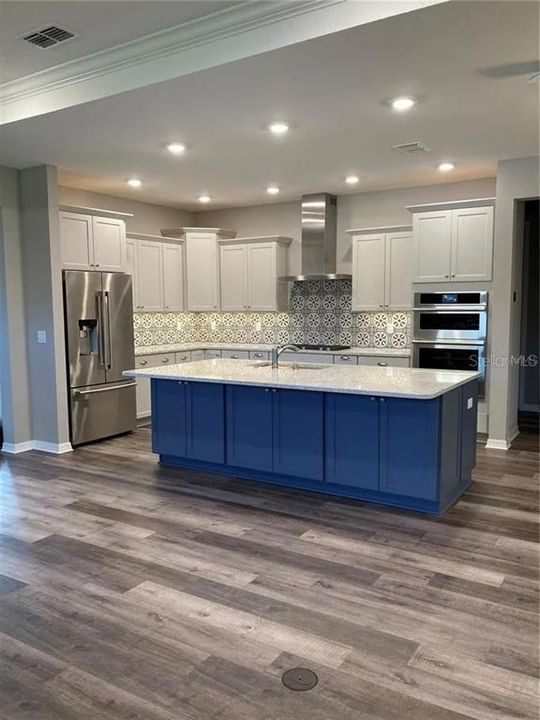 For Rent: $3,000 (3 beds, 2 baths, 2365 Square Feet)