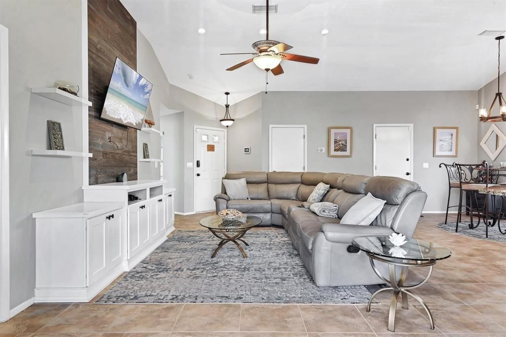 En Venta: $420,000 (3 camas, 2 baños, 1486 Pies cuadrados)