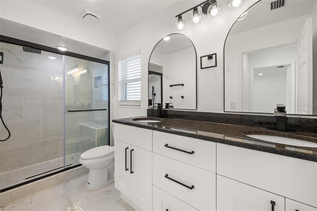 For Sale: $302,999 (4 beds, 2 baths, 1248 Square Feet)