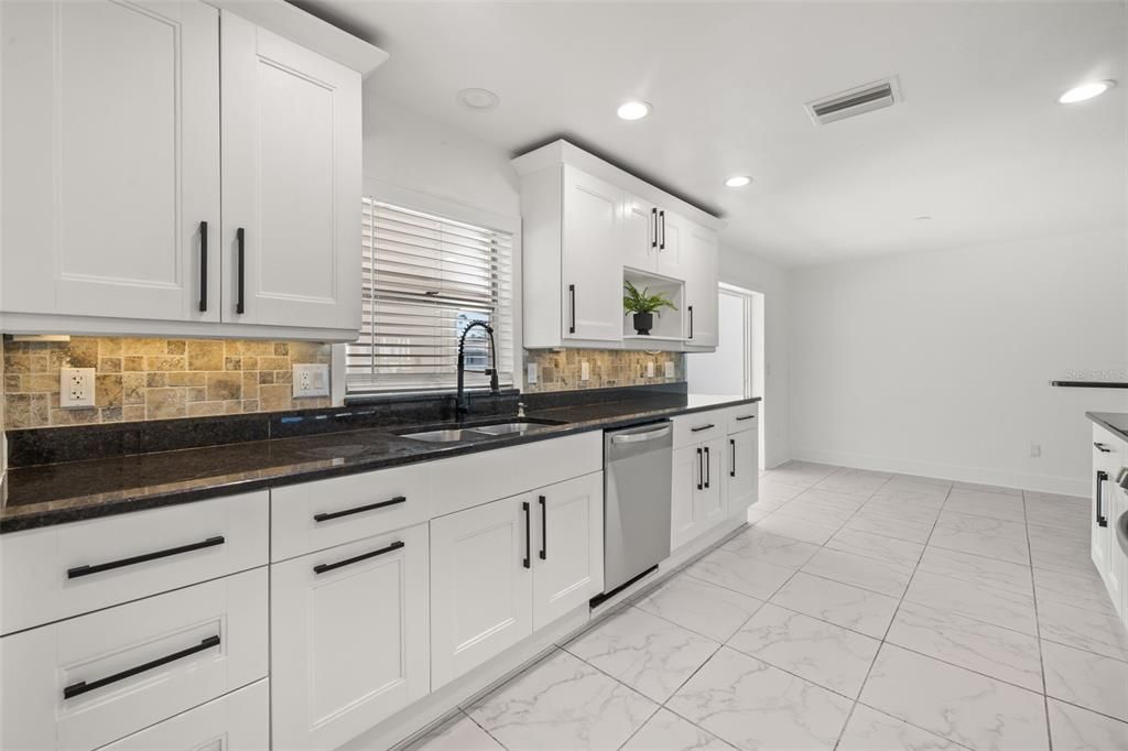 For Sale: $302,999 (4 beds, 2 baths, 1248 Square Feet)