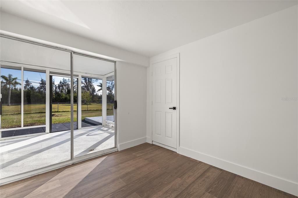 For Sale: $302,999 (4 beds, 2 baths, 1248 Square Feet)