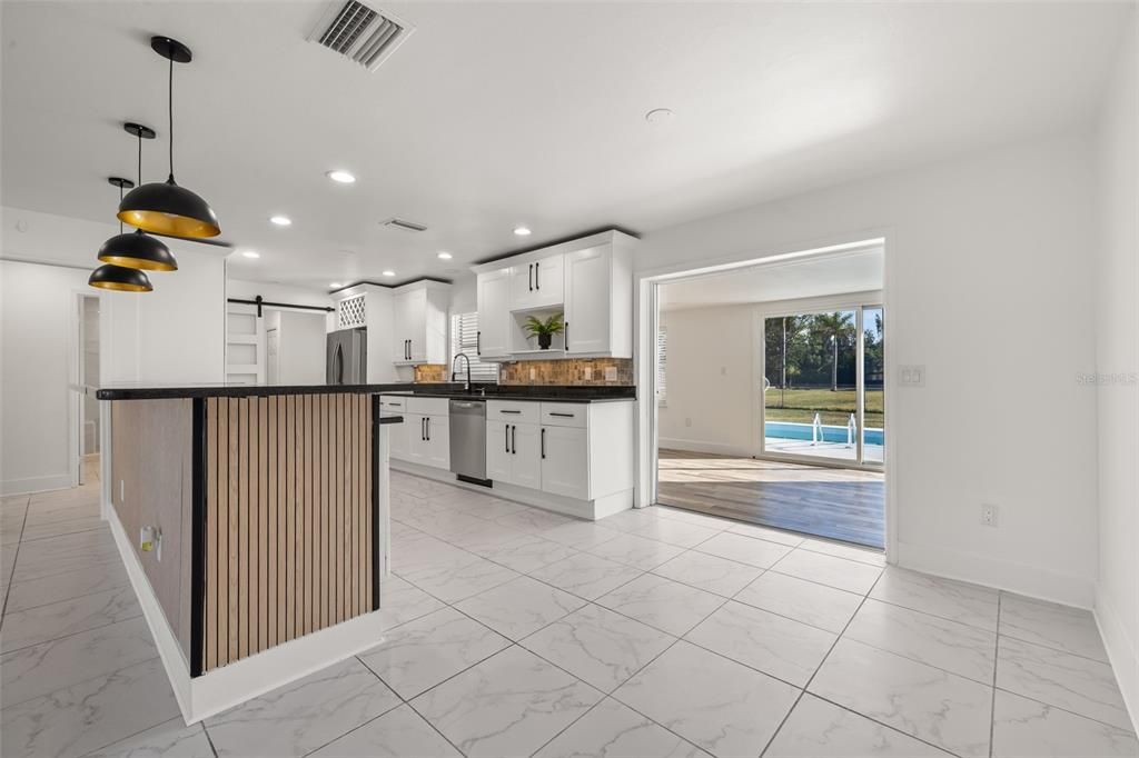 For Sale: $302,999 (4 beds, 2 baths, 1248 Square Feet)