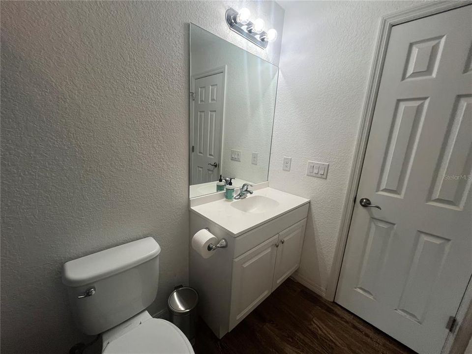 Под контрактом: $1,650 (3 спален, 2 ванн, 1170 Квадратных фут)