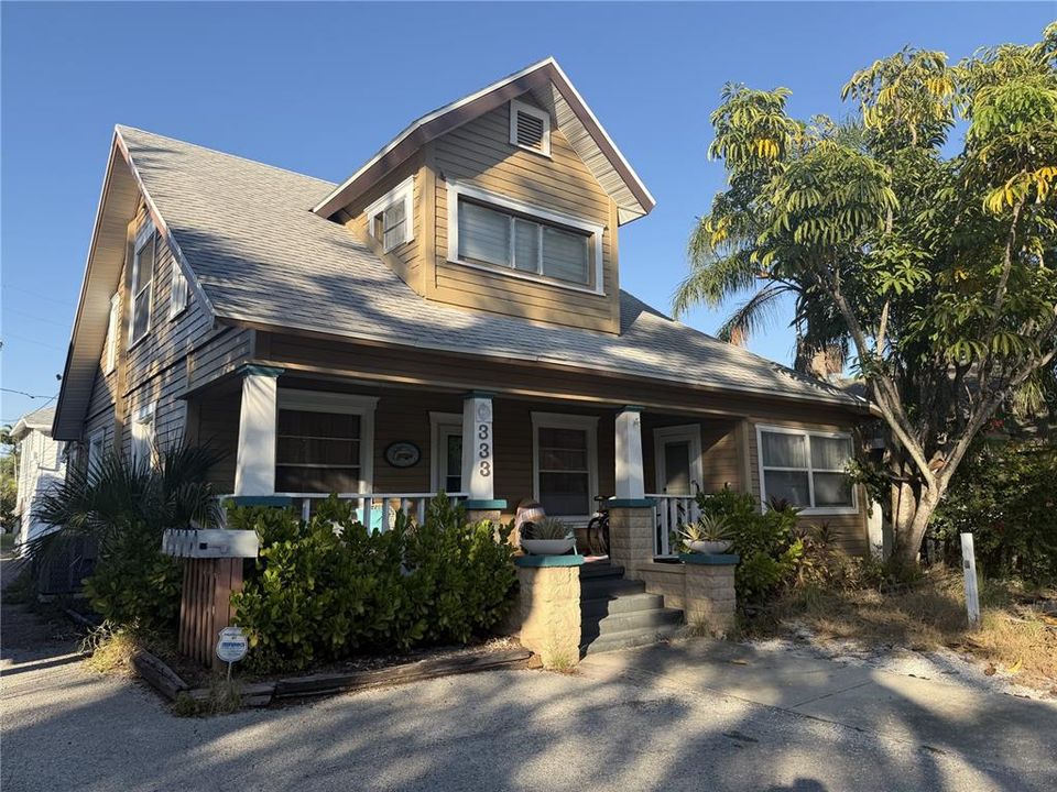 For Rent: $1,450 (1 beds, 1 baths, 350 Square Feet)