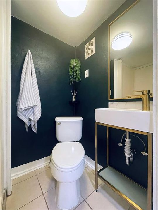 For Rent: $1,450 (1 beds, 1 baths, 350 Square Feet)