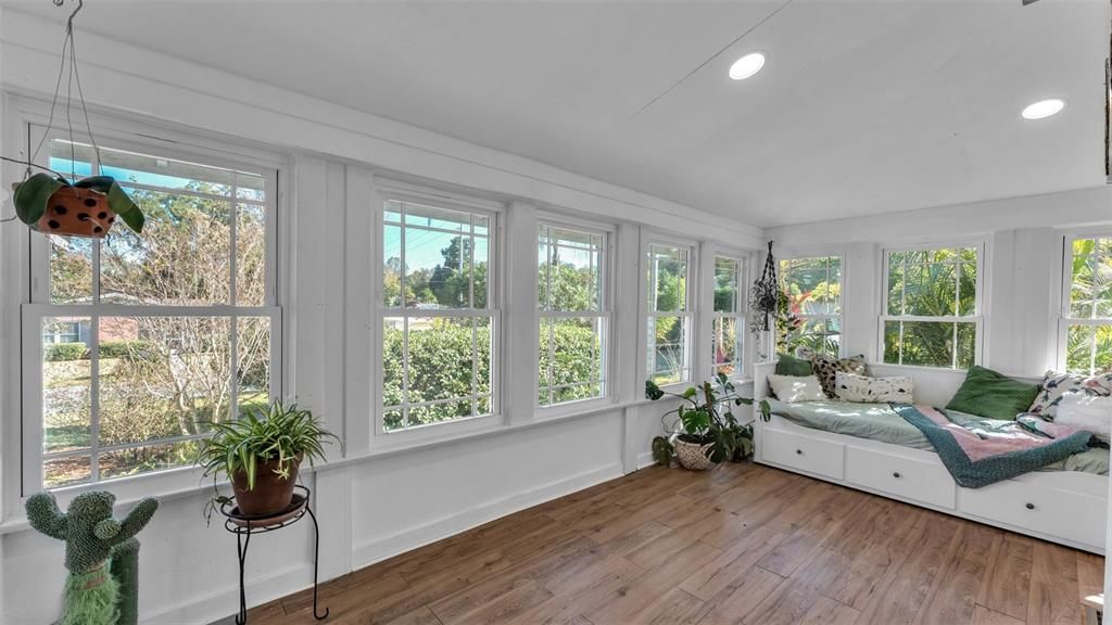 На продажу: $529,900 (3 спален, 2 ванн, 2050 Квадратных фут)