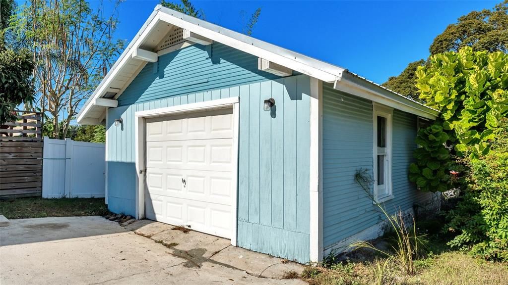 На продажу: $529,900 (3 спален, 2 ванн, 2050 Квадратных фут)