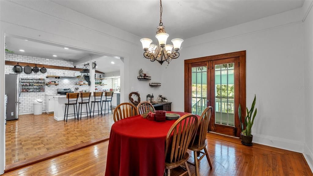 На продажу: $529,900 (3 спален, 2 ванн, 2050 Квадратных фут)