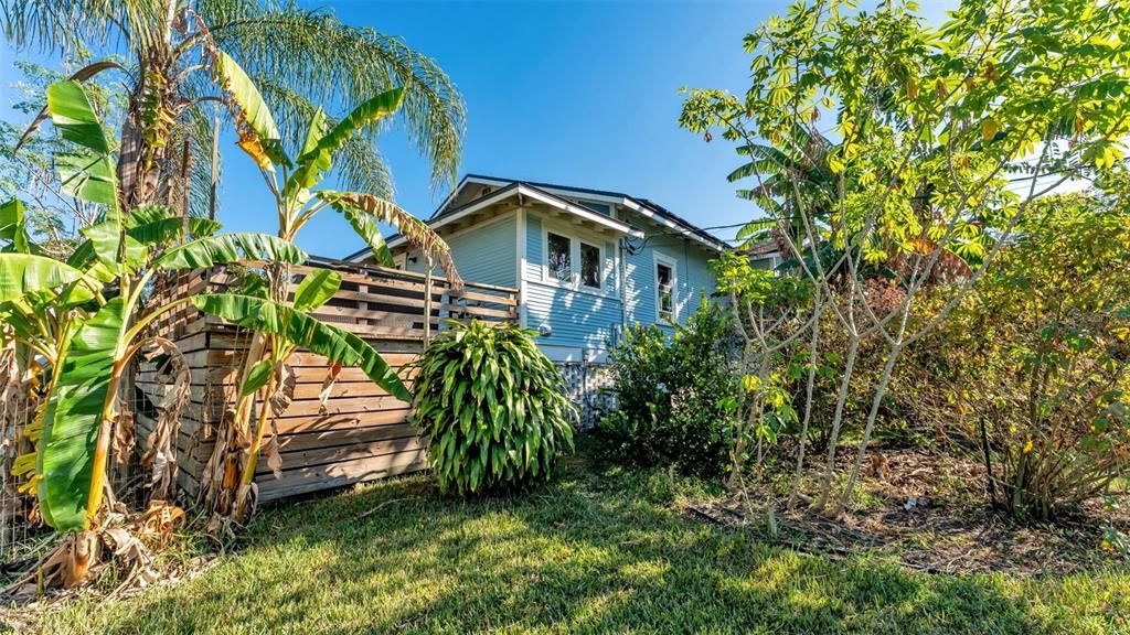 На продажу: $529,900 (3 спален, 2 ванн, 2050 Квадратных фут)