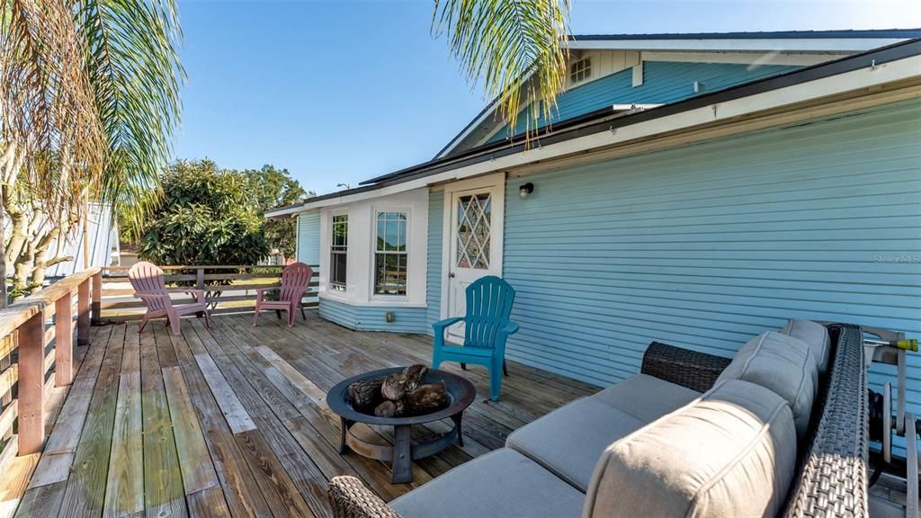 На продажу: $529,900 (3 спален, 2 ванн, 2050 Квадратных фут)