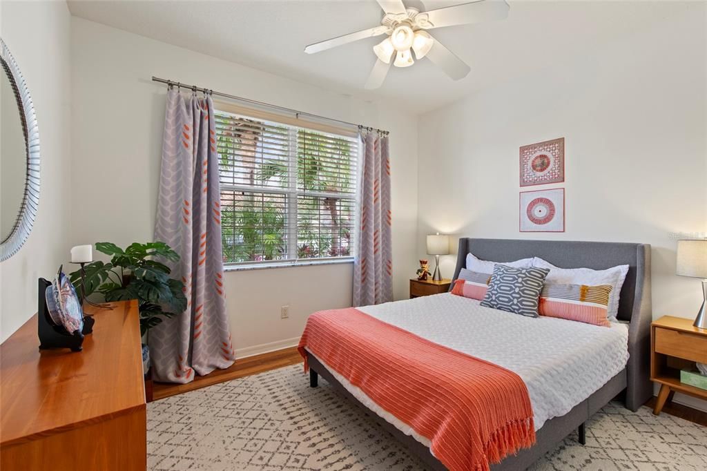 For Sale: $515,000 (2 beds, 2 baths, 1722 Square Feet)