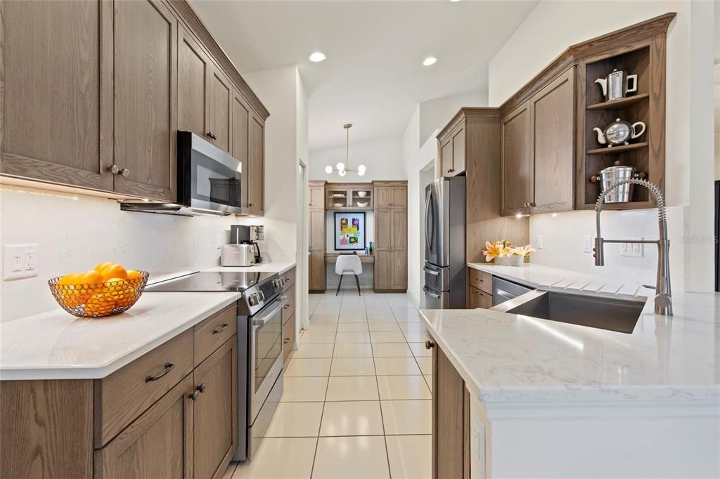 For Sale: $515,000 (2 beds, 2 baths, 1722 Square Feet)