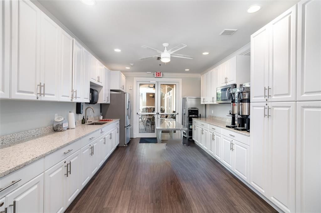 For Sale: $515,000 (2 beds, 2 baths, 1722 Square Feet)