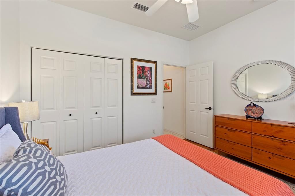 For Sale: $515,000 (2 beds, 2 baths, 1722 Square Feet)