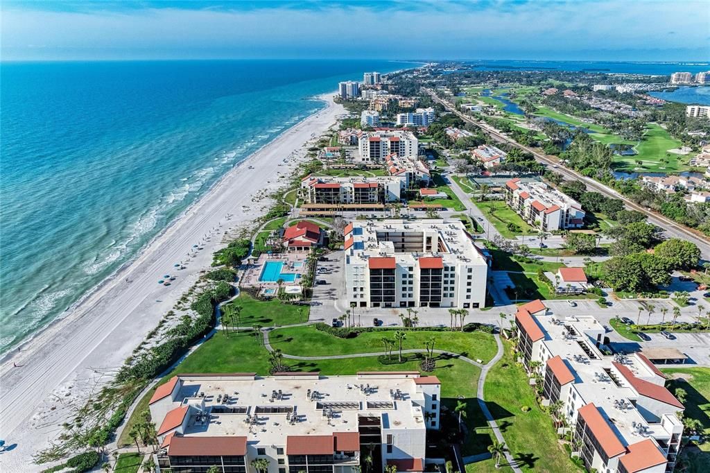 En Venta: $635,000 (2 camas, 1 baños, 933 Pies cuadrados)