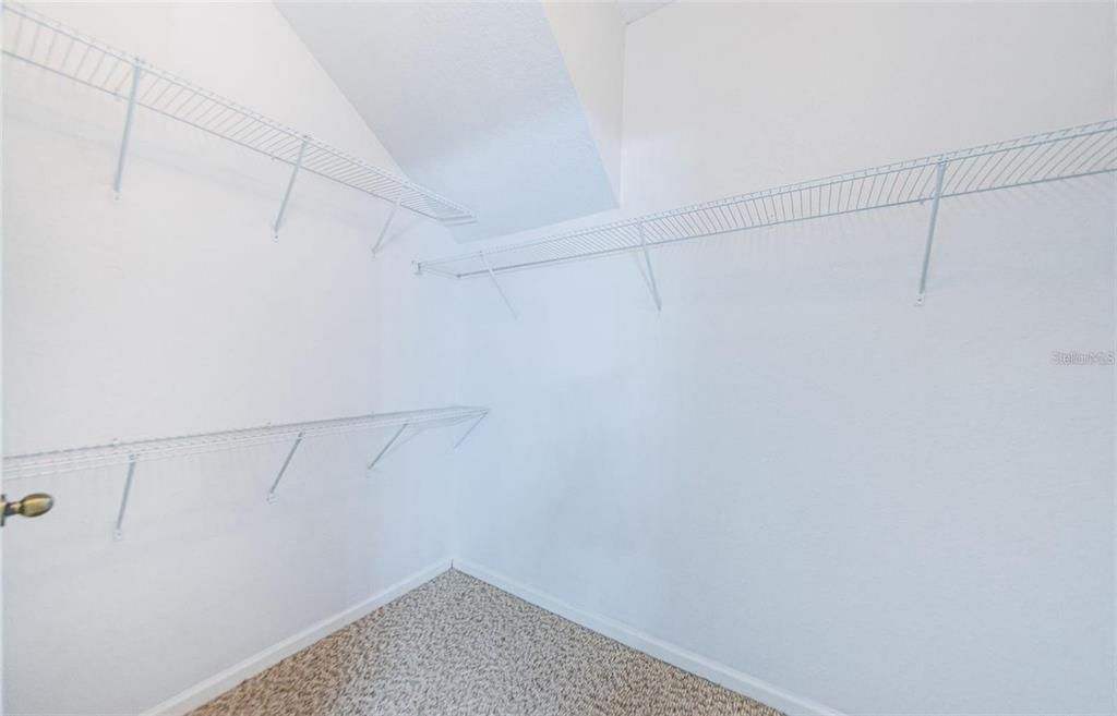 En Renta: $2,700 (4 camas, 3 baños, 1670 Pies cuadrados)