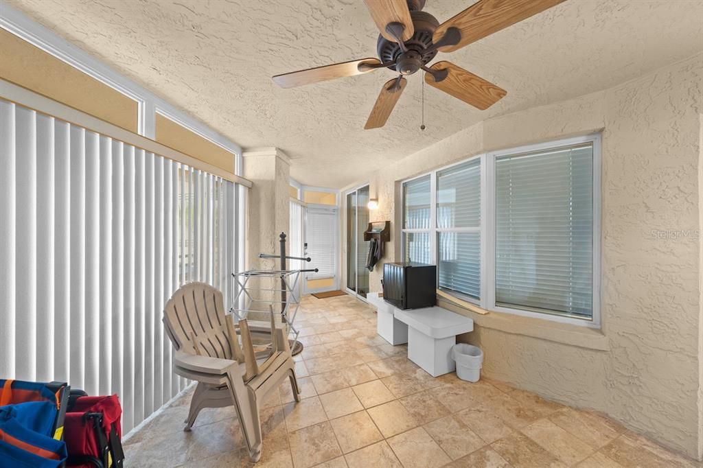 For Sale: $569,000 (3 beds, 3 baths, 2065 Square Feet)