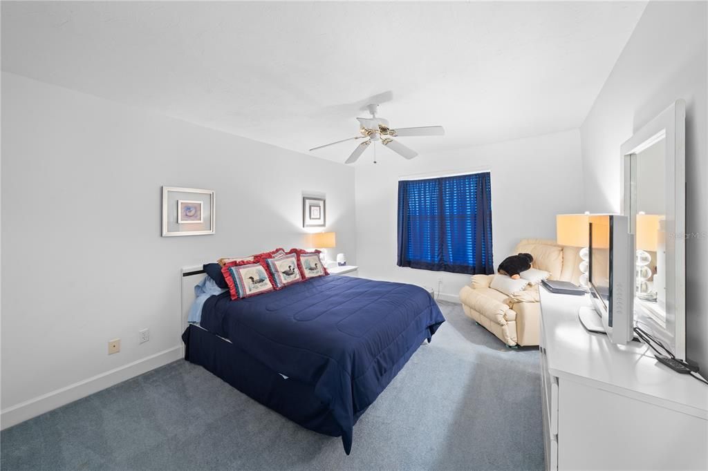 For Sale: $569,000 (3 beds, 3 baths, 2065 Square Feet)