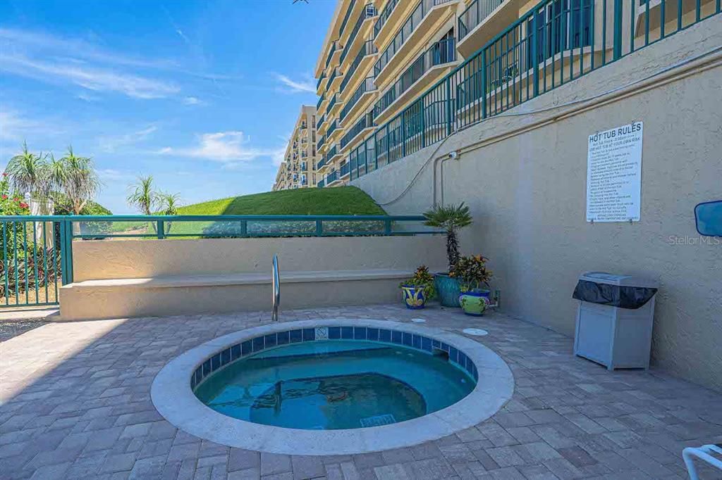 For Sale: $569,000 (3 beds, 3 baths, 2065 Square Feet)