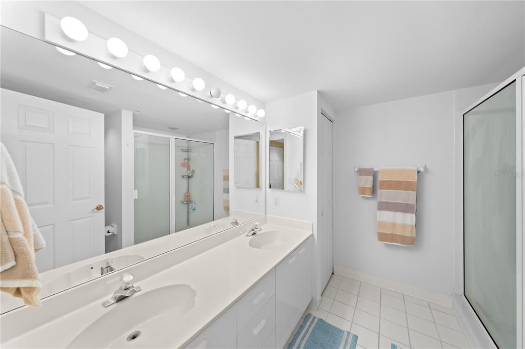 For Sale: $569,000 (3 beds, 3 baths, 2065 Square Feet)