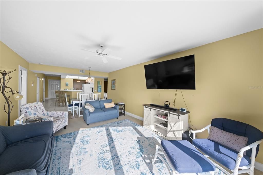 For Sale: $569,000 (3 beds, 3 baths, 2065 Square Feet)