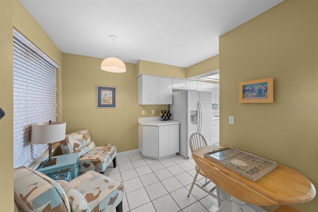 For Sale: $569,000 (3 beds, 3 baths, 2065 Square Feet)