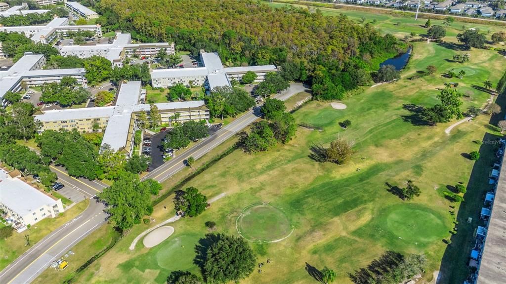 待售: $240,000 (2 贝兹, 2 浴室, 1400 平方英尺)