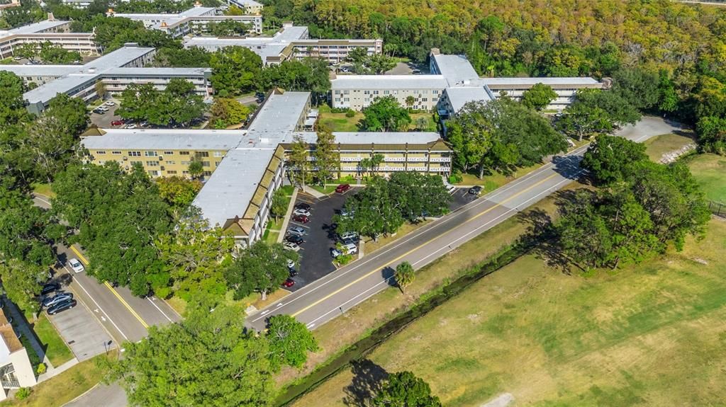 待售: $240,000 (2 贝兹, 2 浴室, 1400 平方英尺)