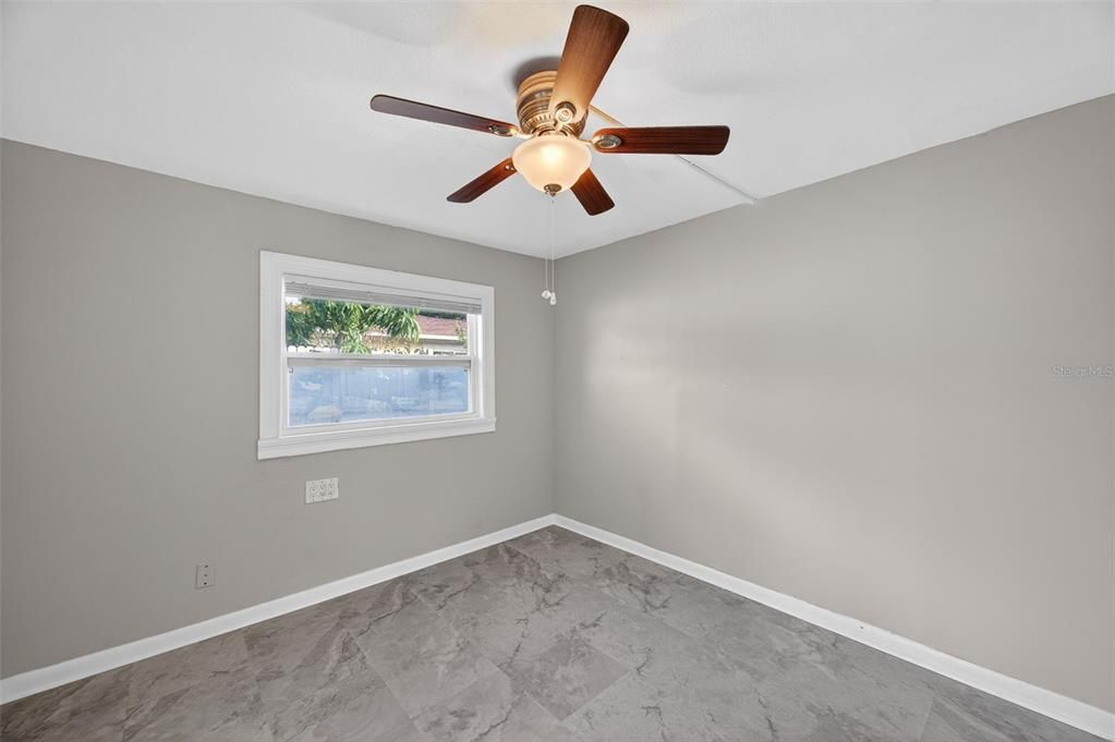 For Sale: $500,000 (4 beds, 2 baths, 1614 Square Feet)