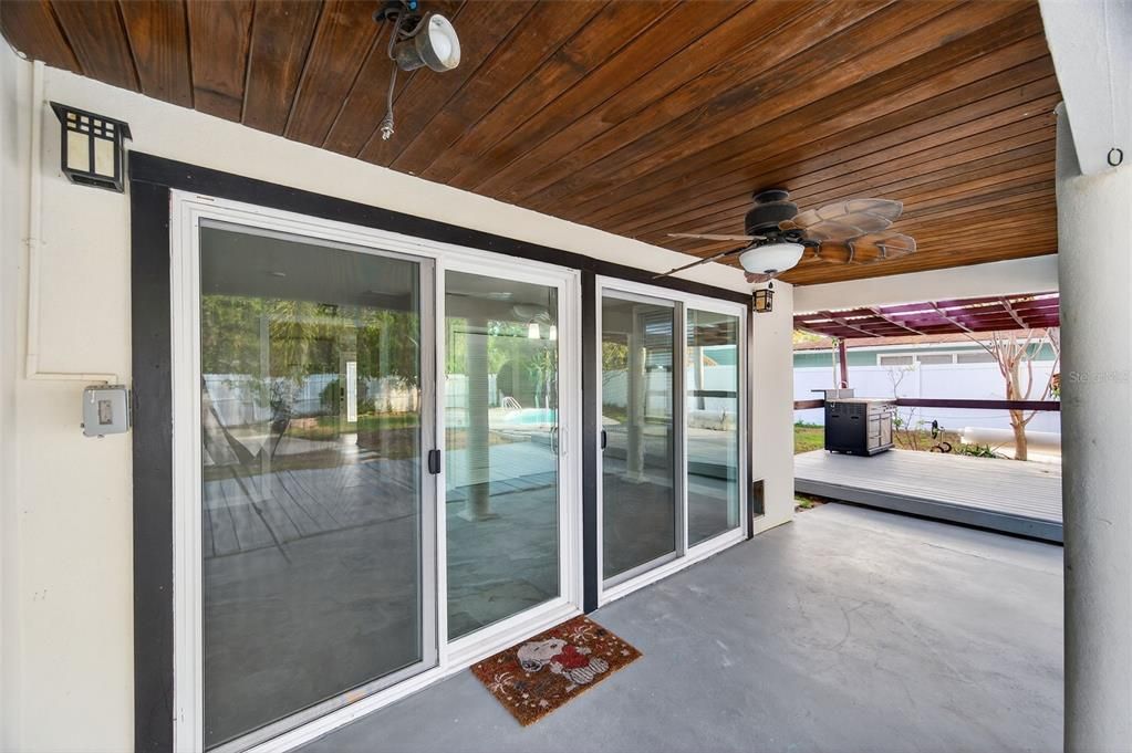 For Sale: $500,000 (4 beds, 2 baths, 1614 Square Feet)