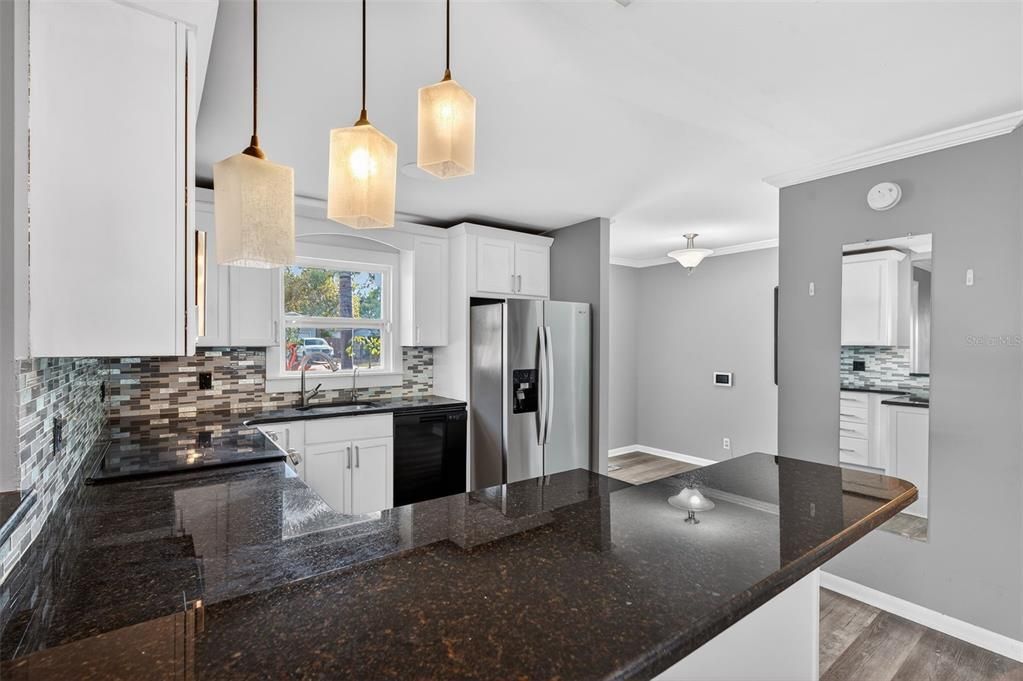 For Sale: $500,000 (4 beds, 2 baths, 1614 Square Feet)