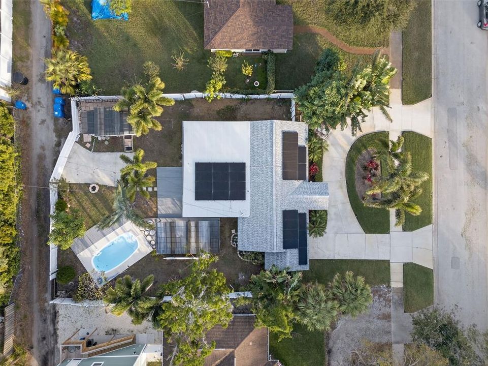 For Sale: $500,000 (4 beds, 2 baths, 1614 Square Feet)