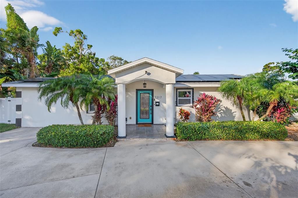 For Sale: $500,000 (4 beds, 2 baths, 1614 Square Feet)