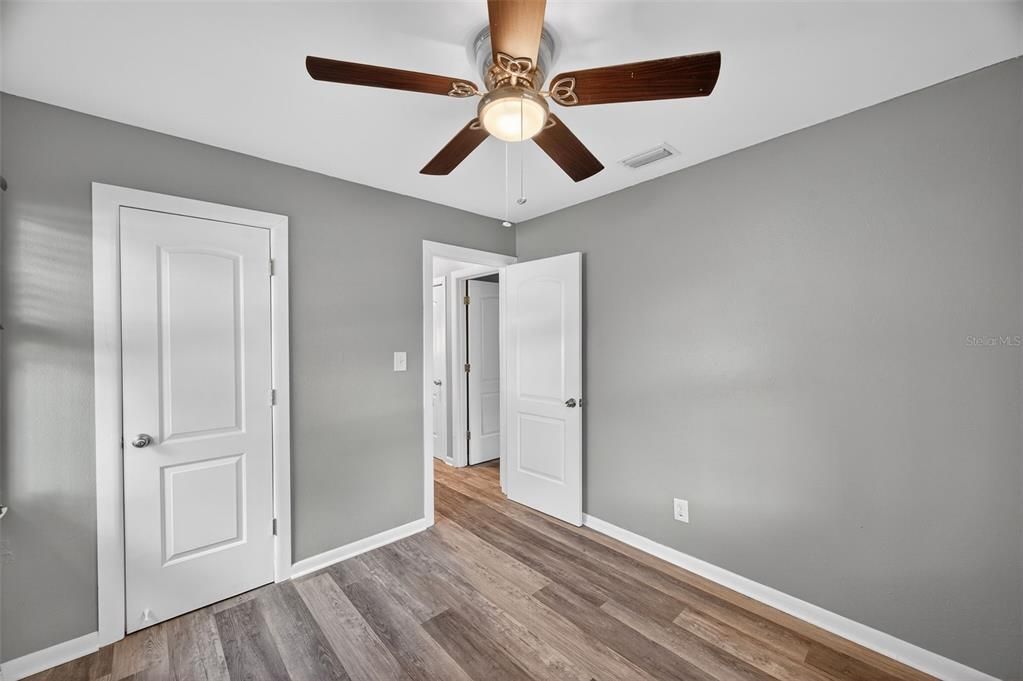 For Sale: $500,000 (4 beds, 2 baths, 1614 Square Feet)