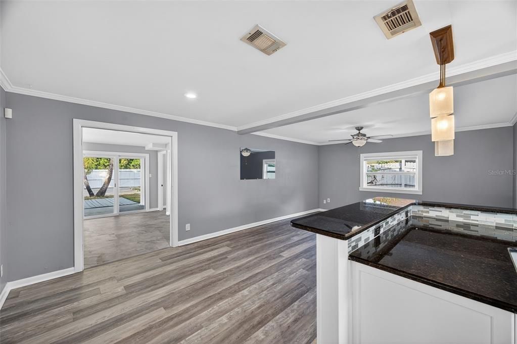 For Sale: $500,000 (4 beds, 2 baths, 1614 Square Feet)