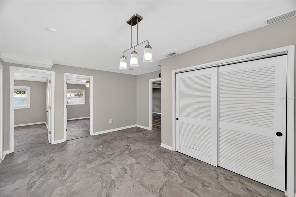 For Sale: $500,000 (4 beds, 2 baths, 1614 Square Feet)