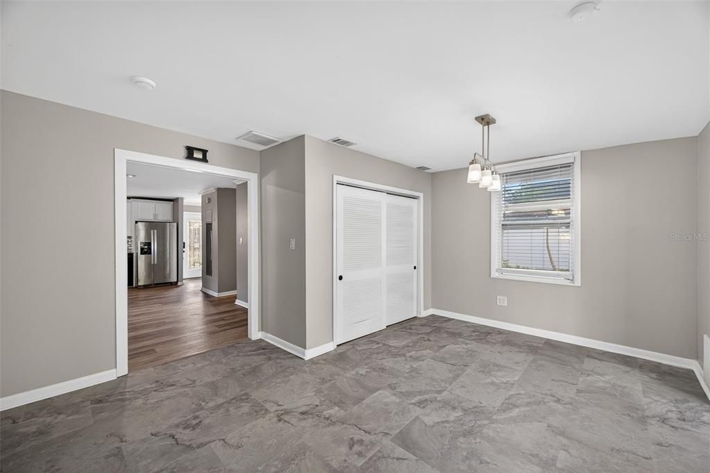 For Sale: $500,000 (4 beds, 2 baths, 1614 Square Feet)