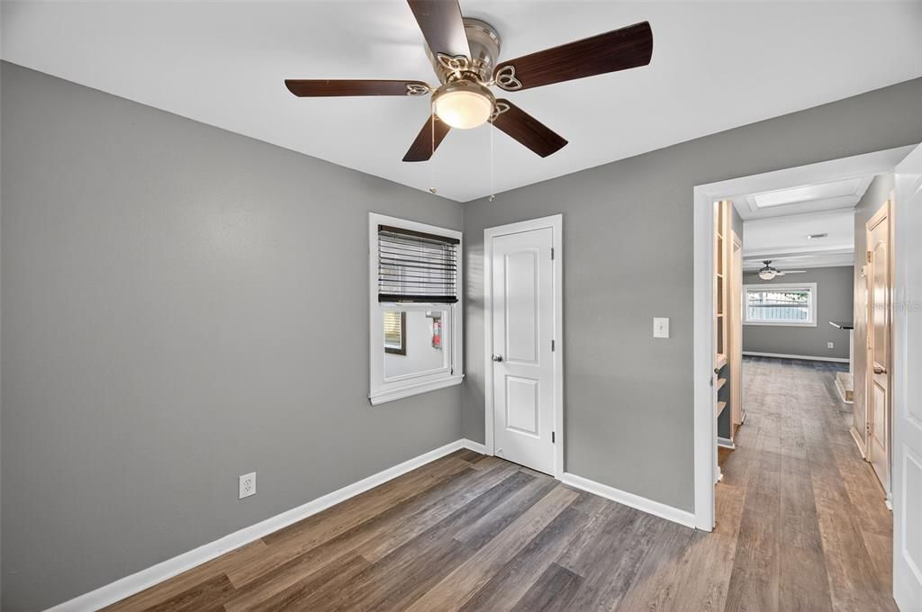 For Sale: $500,000 (4 beds, 2 baths, 1614 Square Feet)