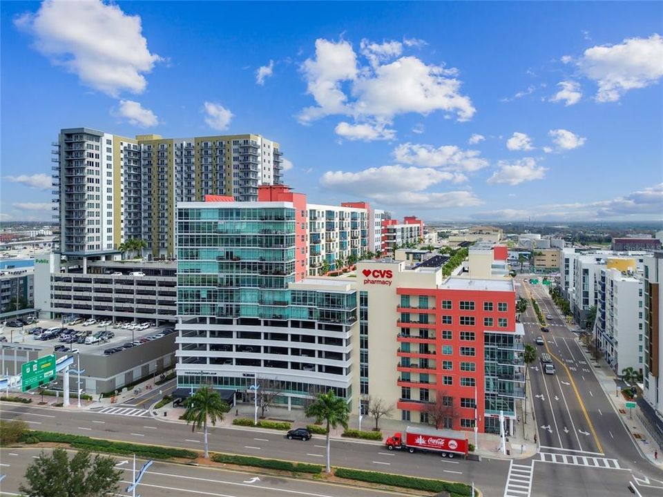 For Sale: $379,000 (2 beds, 1 baths, 1050 Square Feet)