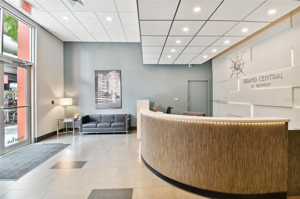 For Sale: $379,000 (2 beds, 1 baths, 1050 Square Feet)