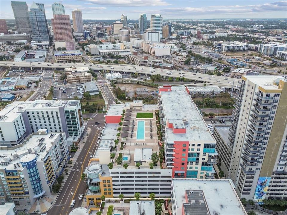 For Sale: $379,000 (2 beds, 1 baths, 1050 Square Feet)