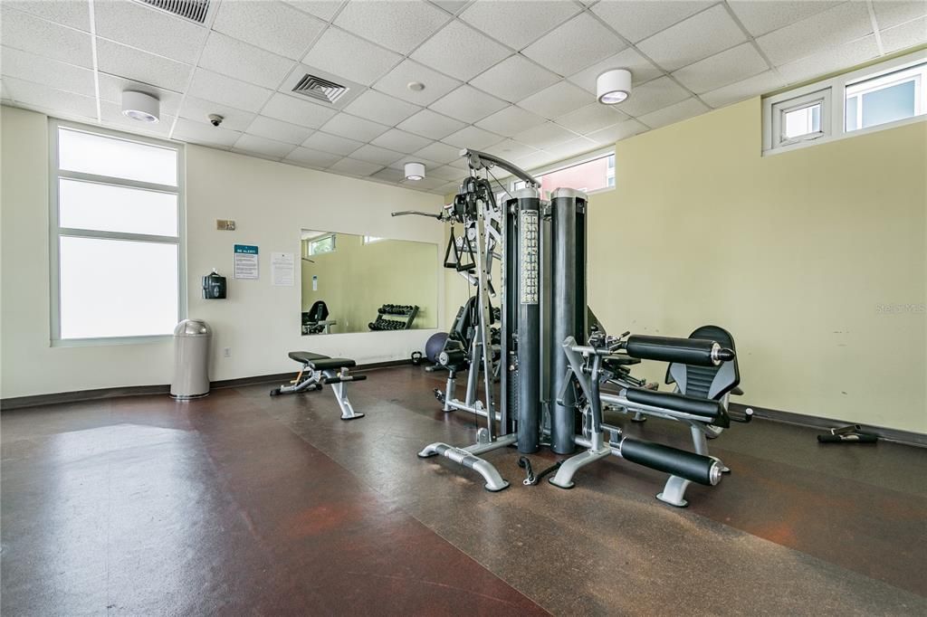 For Sale: $379,000 (2 beds, 1 baths, 1050 Square Feet)