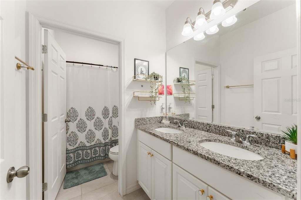 For Sale: $419,000 (4 beds, 2 baths, 2094 Square Feet)