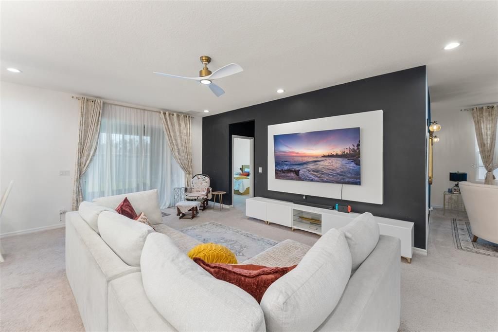 For Sale: $419,000 (4 beds, 2 baths, 2094 Square Feet)