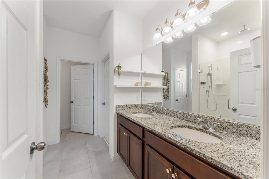 For Sale: $419,000 (4 beds, 2 baths, 2094 Square Feet)