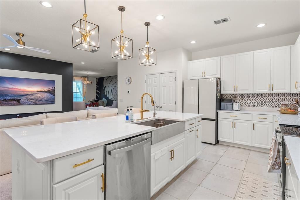 For Sale: $419,000 (4 beds, 2 baths, 2094 Square Feet)