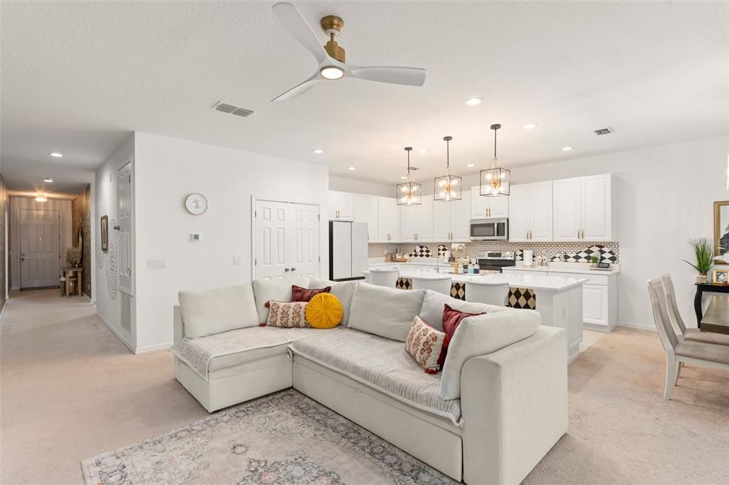 For Sale: $419,000 (4 beds, 2 baths, 2094 Square Feet)