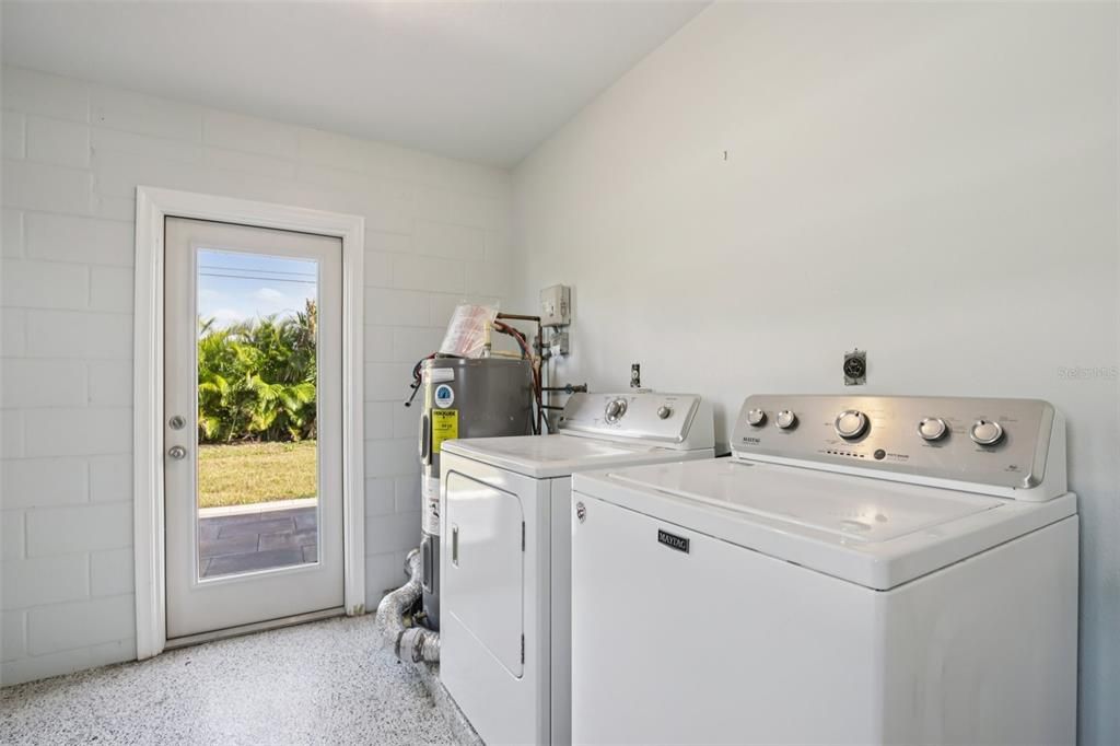 En Venta: $295,000 (3 camas, 2 baños, 1125 Pies cuadrados)