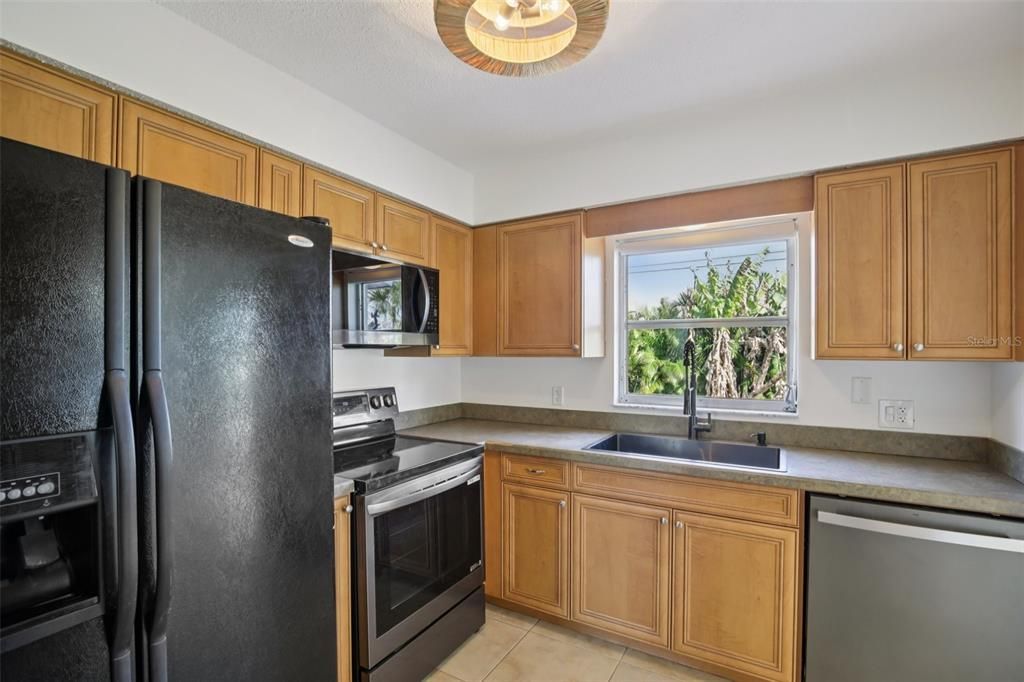 En Venta: $295,000 (3 camas, 2 baños, 1125 Pies cuadrados)