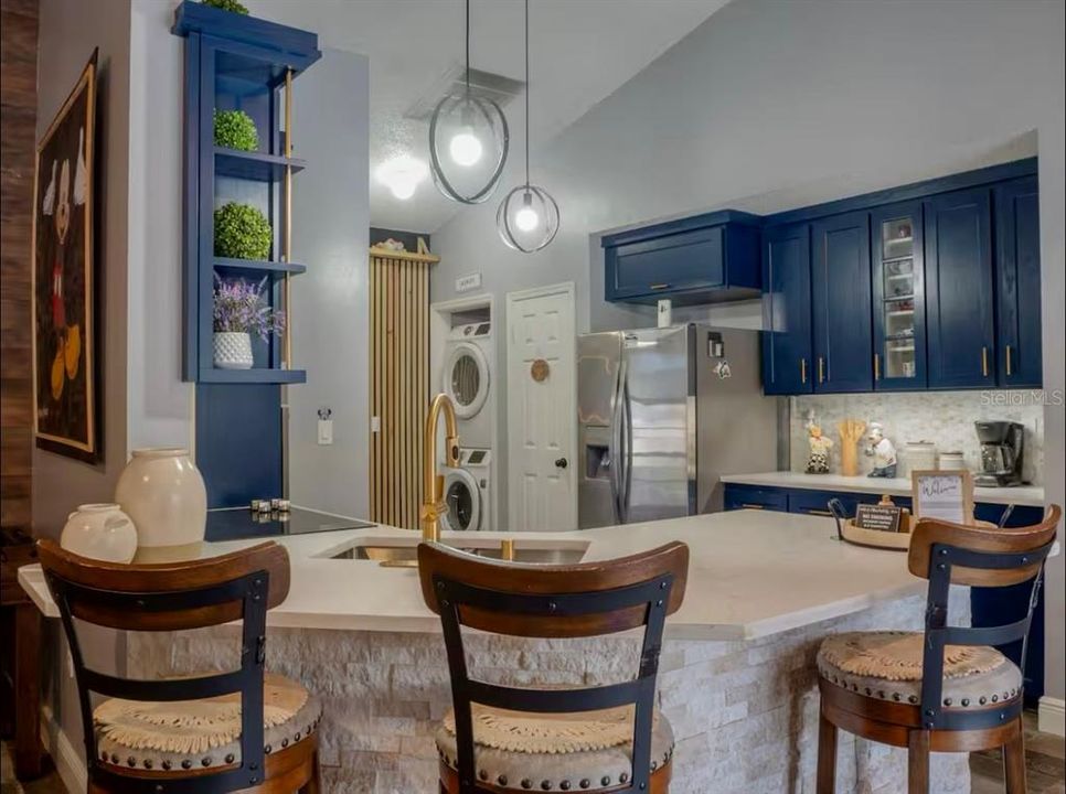 For Rent: $2,850 (4 beds, 2 baths, 2037 Square Feet)